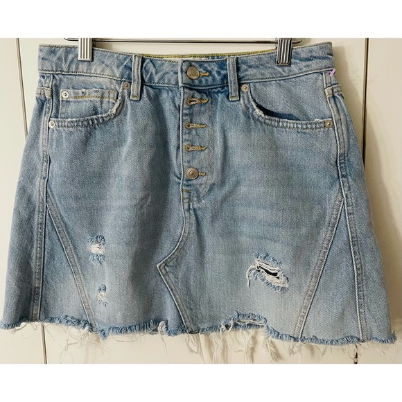 We The Free A Denim Distressed Mini Skirt - Picture 3 of 7